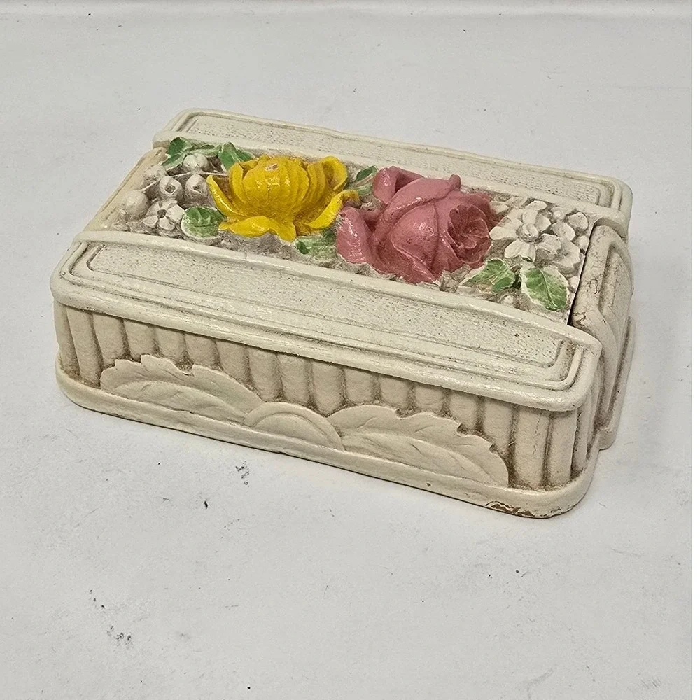 Vtg Syroco wood‎ carved lidded trinket box rustic cabin decor cottagecore